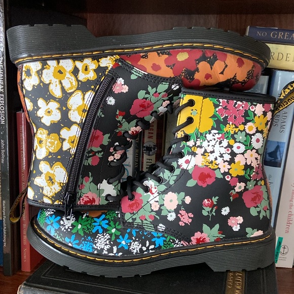 NWOB Dr. Martens 1460 Y Floral Mash Up Boot Youth Size 7 - Picture 10 of 16